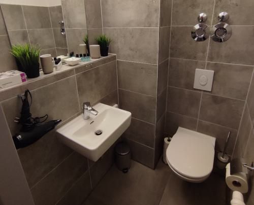 WC, XL Kran Apartment - Boardinghaus SPREEPOLIS